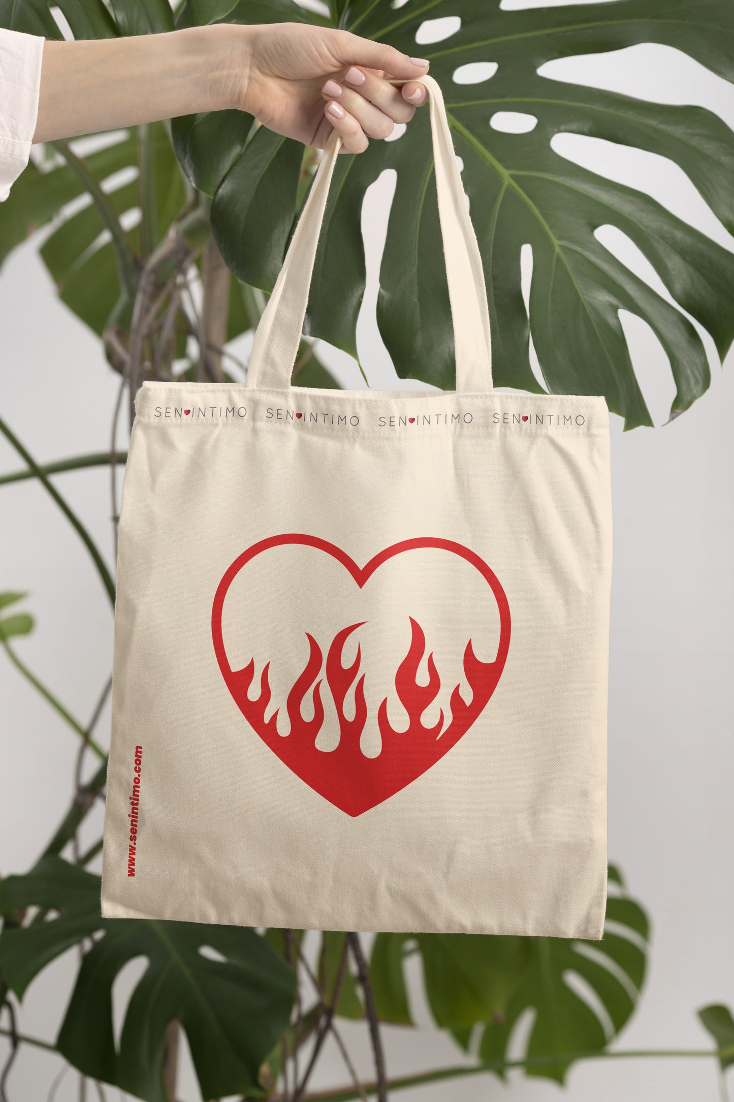 Tote Bag Corazón en Llamas ❤️🔥